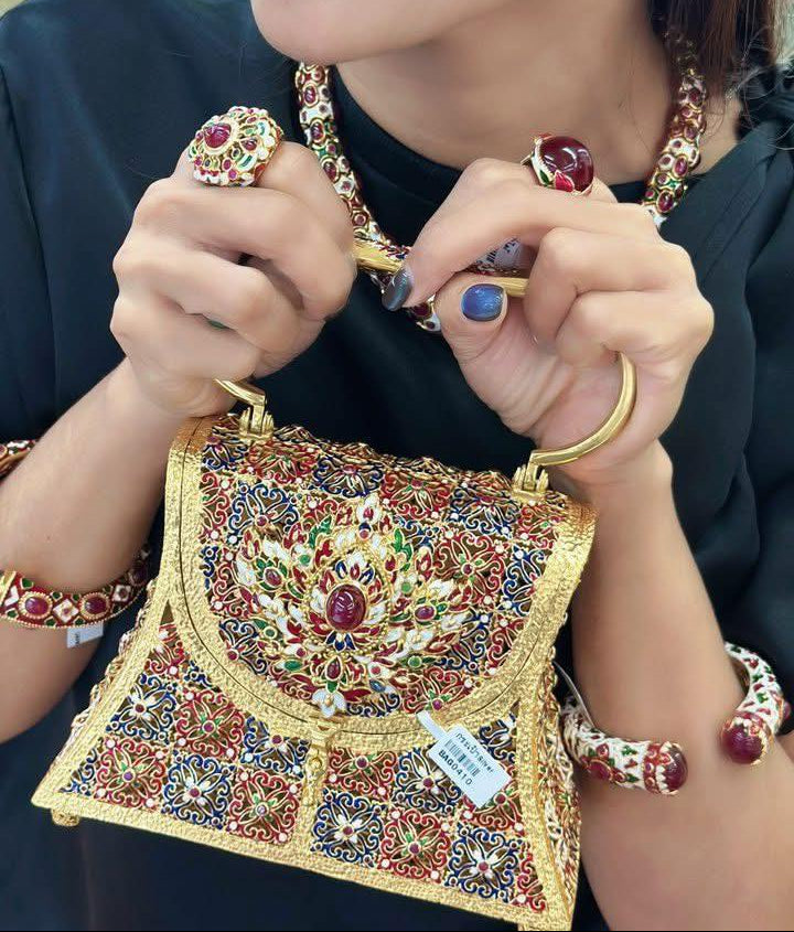 คอลเลกชันทั้งหมด All collections