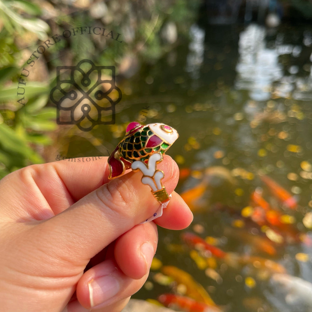 แหวนปลามงคลลงยา ประดับพลอยทับทิม Enamel Fish Ring with Natural Ruby