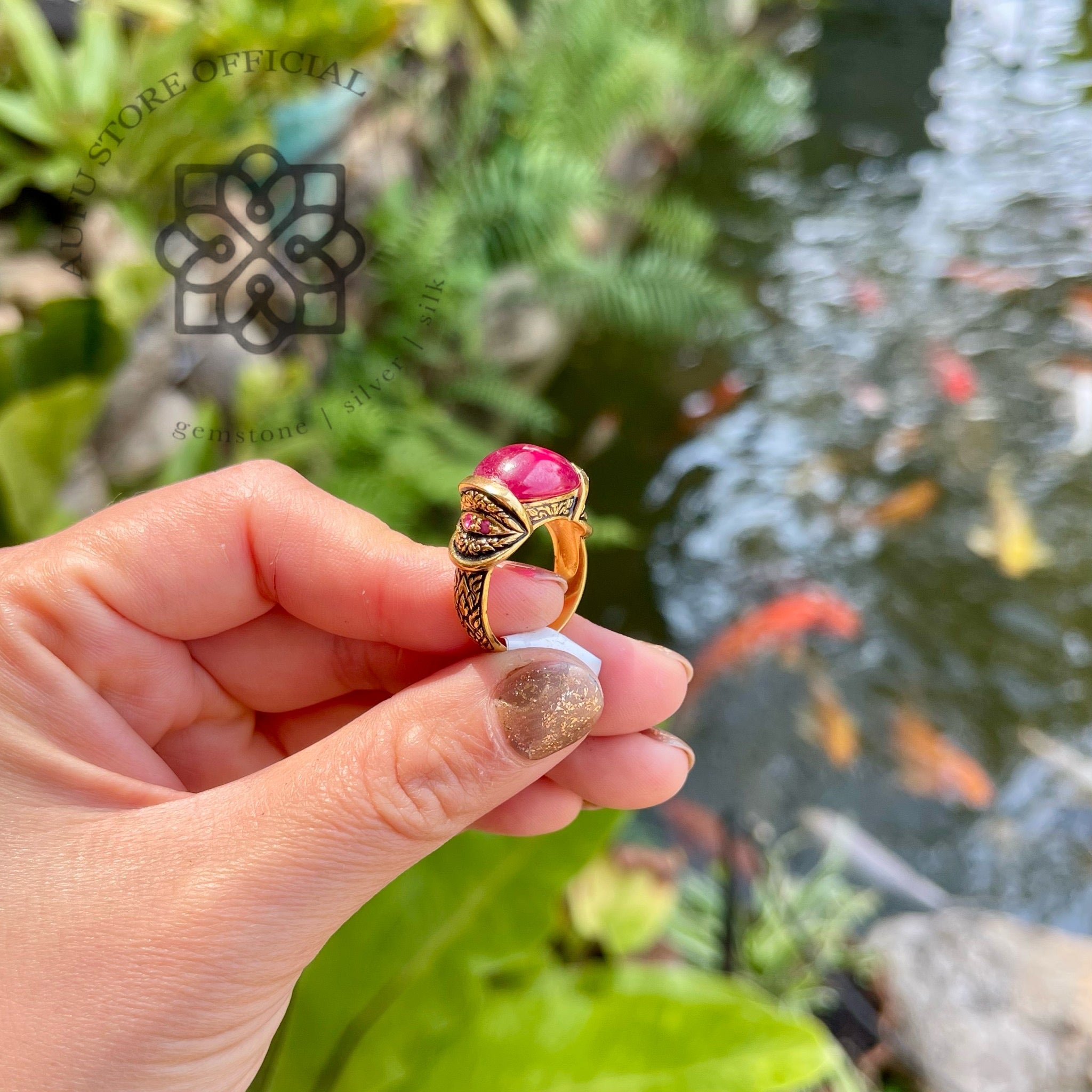 แหวนทับทิมก้อนโบราณ รุ่น “Royal Red Ember” “อัคนีวรรณ” Royal Red Ember – Antique Ruby Cabochon Ring