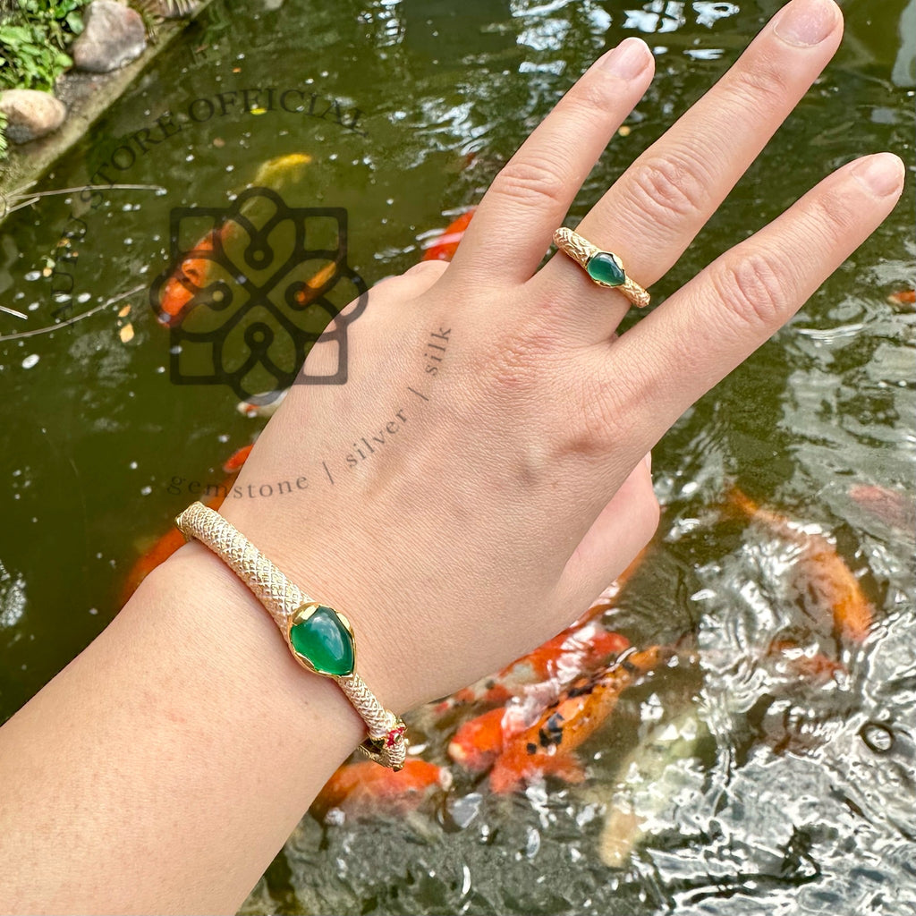 เซ็ตงูคู่พลอยโมราเขียว – แหวน และกำไลข้อมือ Green Chalcedony Snake Set – Ring & Bangle