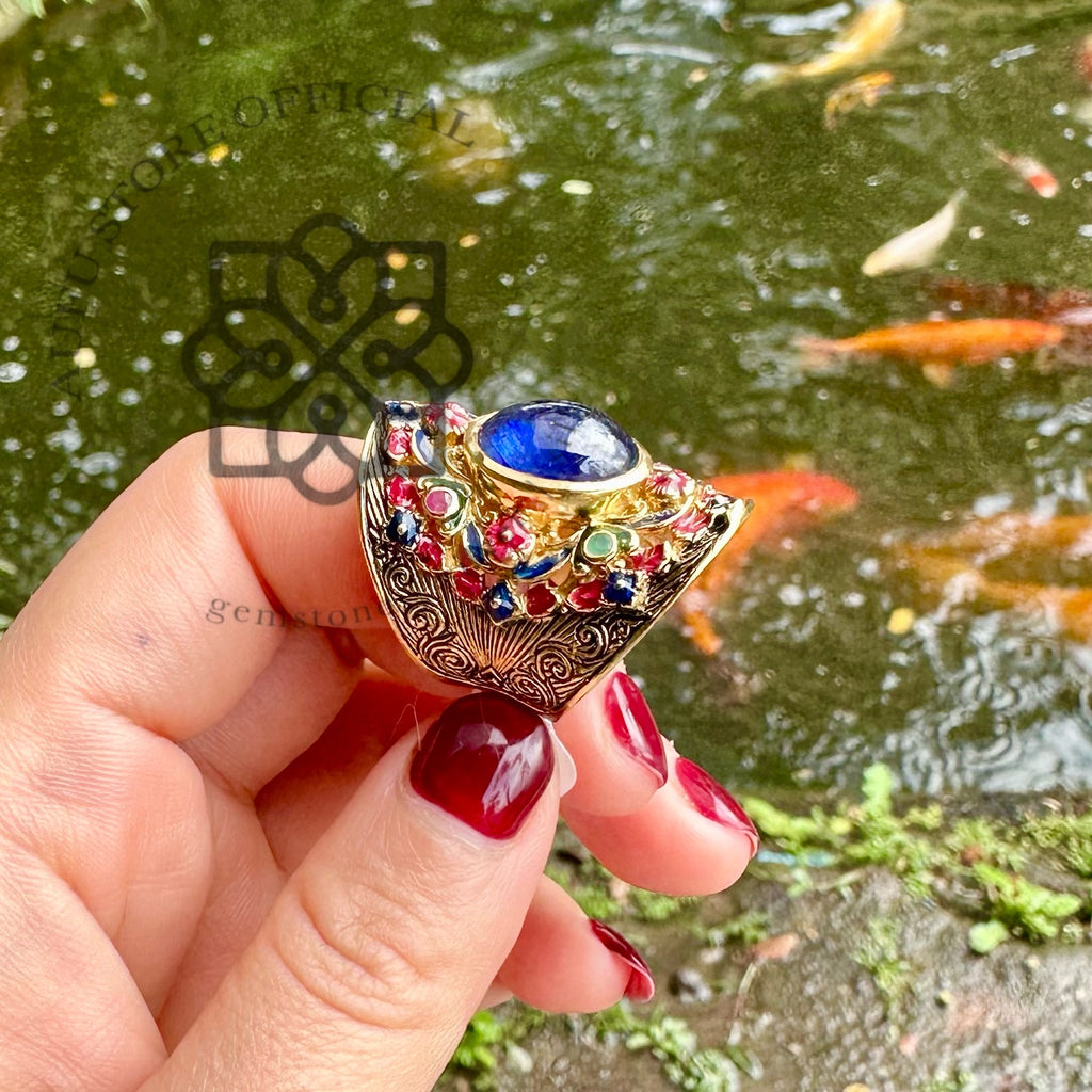 แหวนไพลินประดับพลอยหลายสี – งานลงยาโบราณ (Sapphire Multi-Gem Enamel Ring) Blue Sapphire Multi-Gem Enamel Statement Ring – Handcrafted