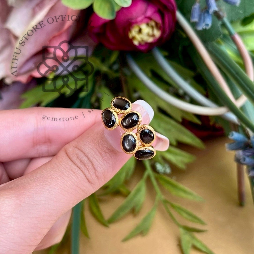 แหวนนิลแบล็คสตาร์ดีไซน์รังผึ้ง เงินแท้ 925 ชุบทอง Honeycomb Black Star Sapphire Ring, 925 Sterling Silver Gold-Plated