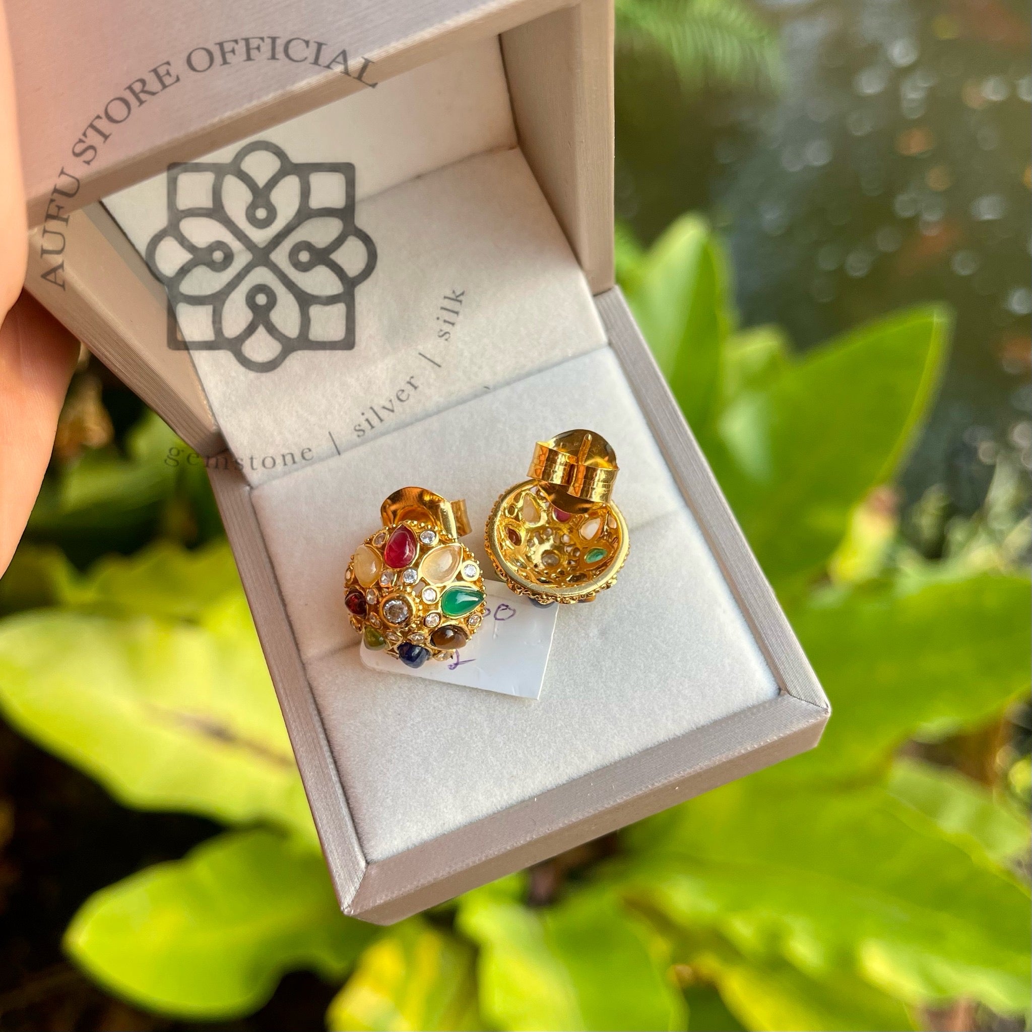 ต่างหูนพเก้าทรงโดม รุ่น “Nine Treasures Dome” “เก้าศรีมงคล” Nine Treasures Dome – Navaratna Cluster Earrings
