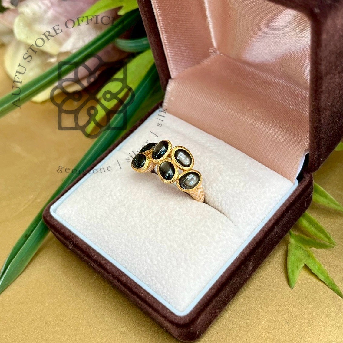 แหวนนิลแบล็คสตาร์ดีไซน์รังผึ้ง เงินแท้ 925 ชุบทอง Honeycomb Black Star Sapphire Ring, 925 Sterling Silver Gold-Plated