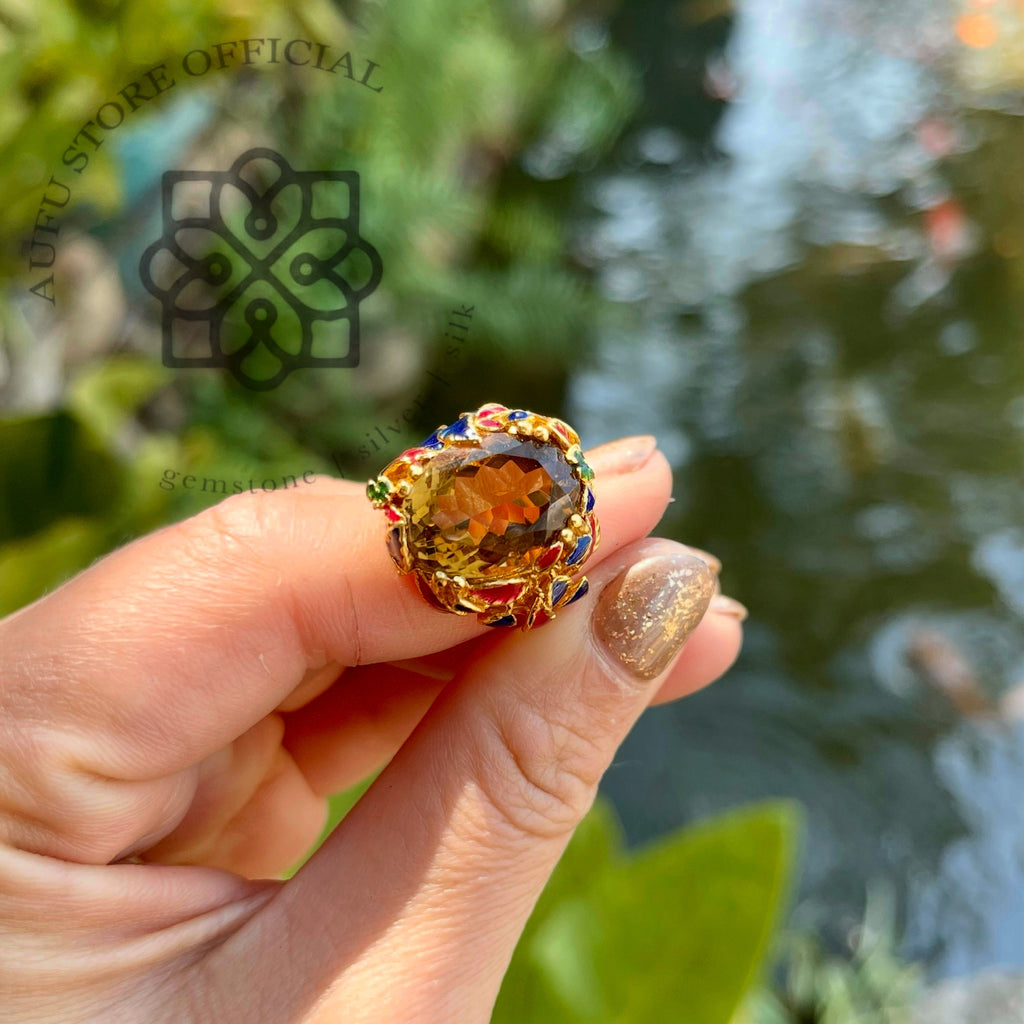 แหวนลงยาโบราณประดับซิทริน รุ่น “Golden Radiance”  Golden Radiance – Royal Enamel Citrine Ring