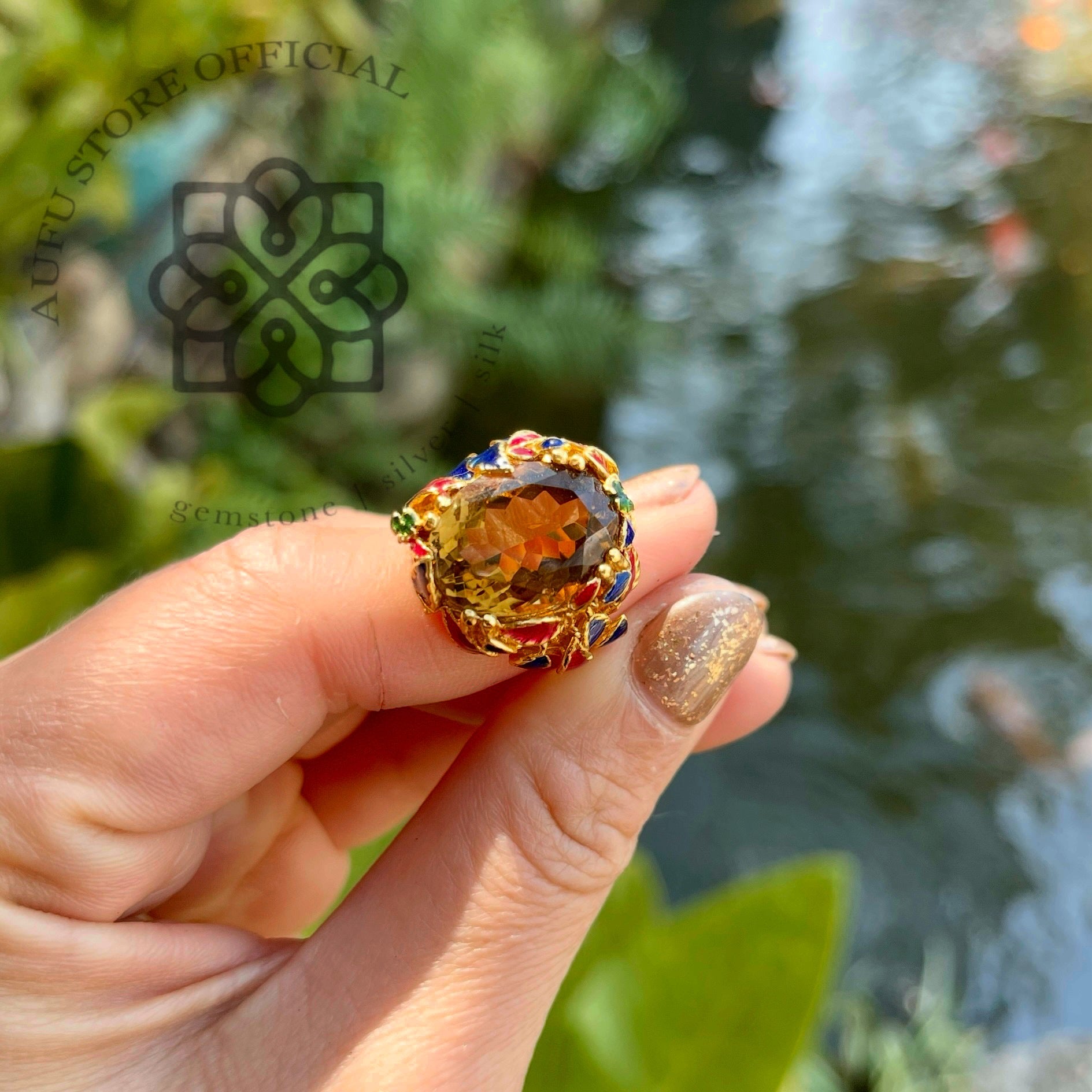 แหวนลงยาโบราณประดับซิทริน รุ่น “Golden Radiance”  Golden Radiance – Royal Enamel Citrine Ring