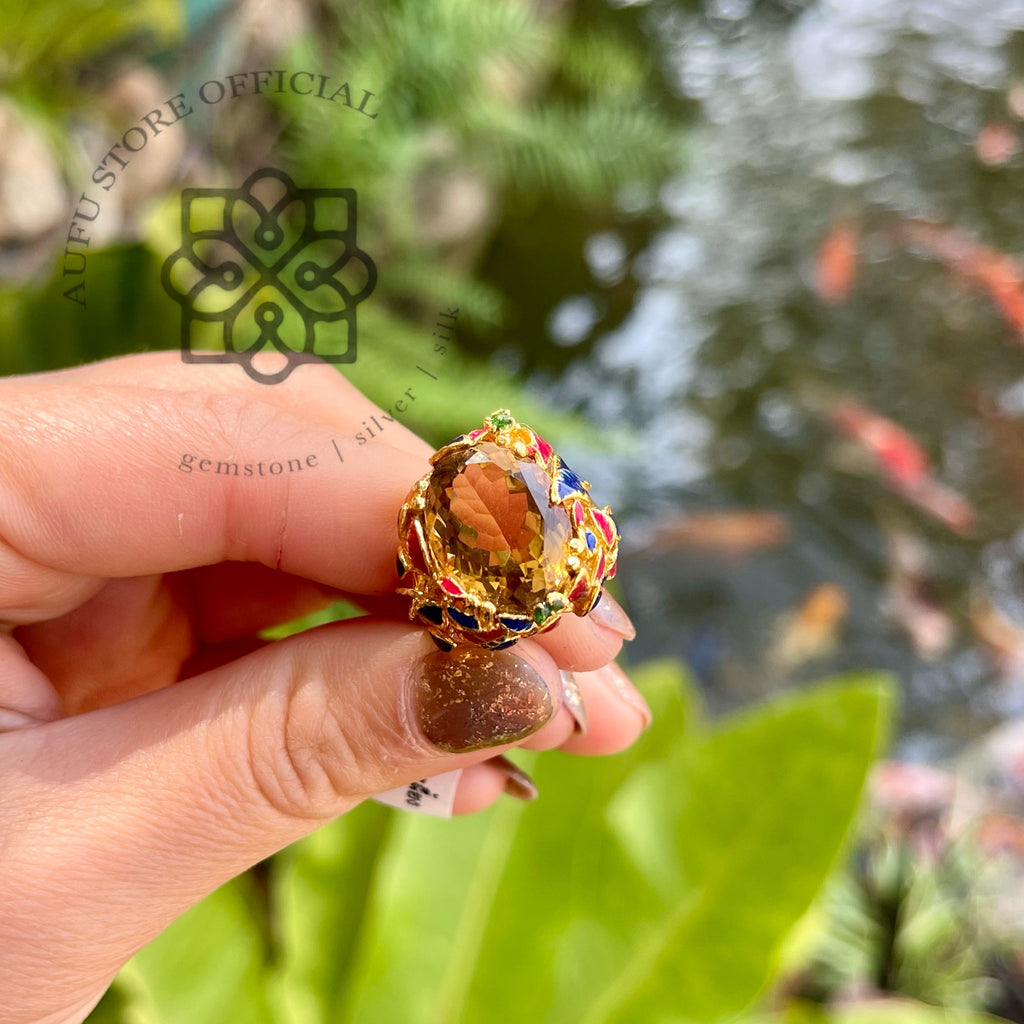 แหวนลงยาโบราณประดับซิทริน รุ่น “Golden Radiance”  Golden Radiance – Royal Enamel Citrine Ring