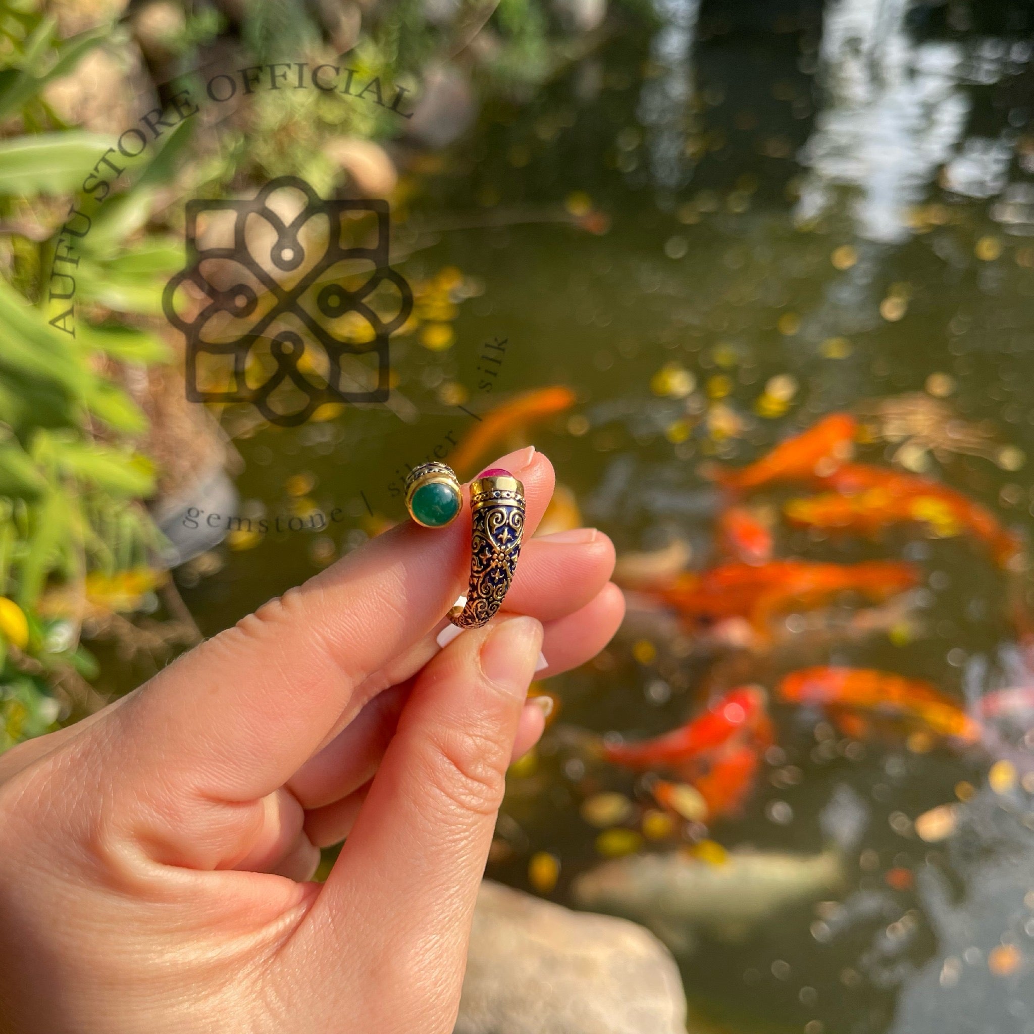แหวนพิรอดประดับพลอย — เครื่องรางเสริมสิริมงคล พร้อมความงามระดับงานศิลป์ Protective “Pirot” Open Ring — Blessed Thai Talisman with Natural Gemstones