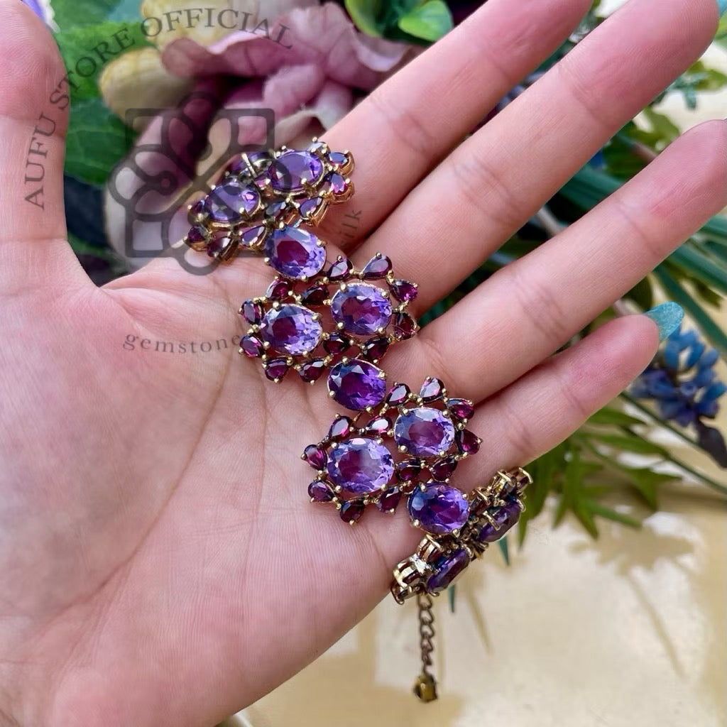 สร้อยข้อมืออเมทิสต์ดีไซน์คลัสเตอร์ ประดับพลอยสีม่วง สไตล์หรูหราคลาสสิก   Luxury Amethyst Cluster Bracelet in Classic Elegant Design