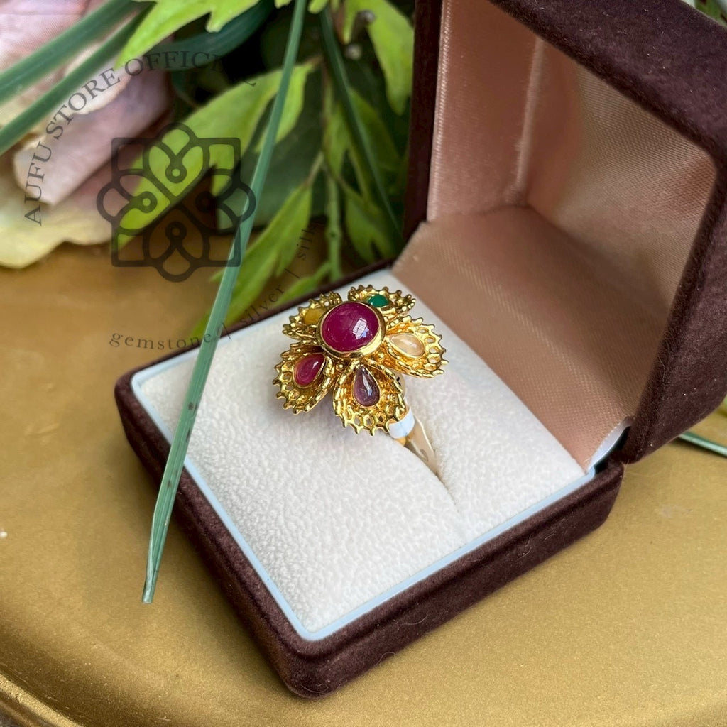 แหวนทับทิมนพรัตน์ดีไซน์ดอกไม้ “Royal Navaratna Bloom” ลายบุปผาราชนี Royal Navaratna Bloom – Ruby & Navaratna Floral Ring