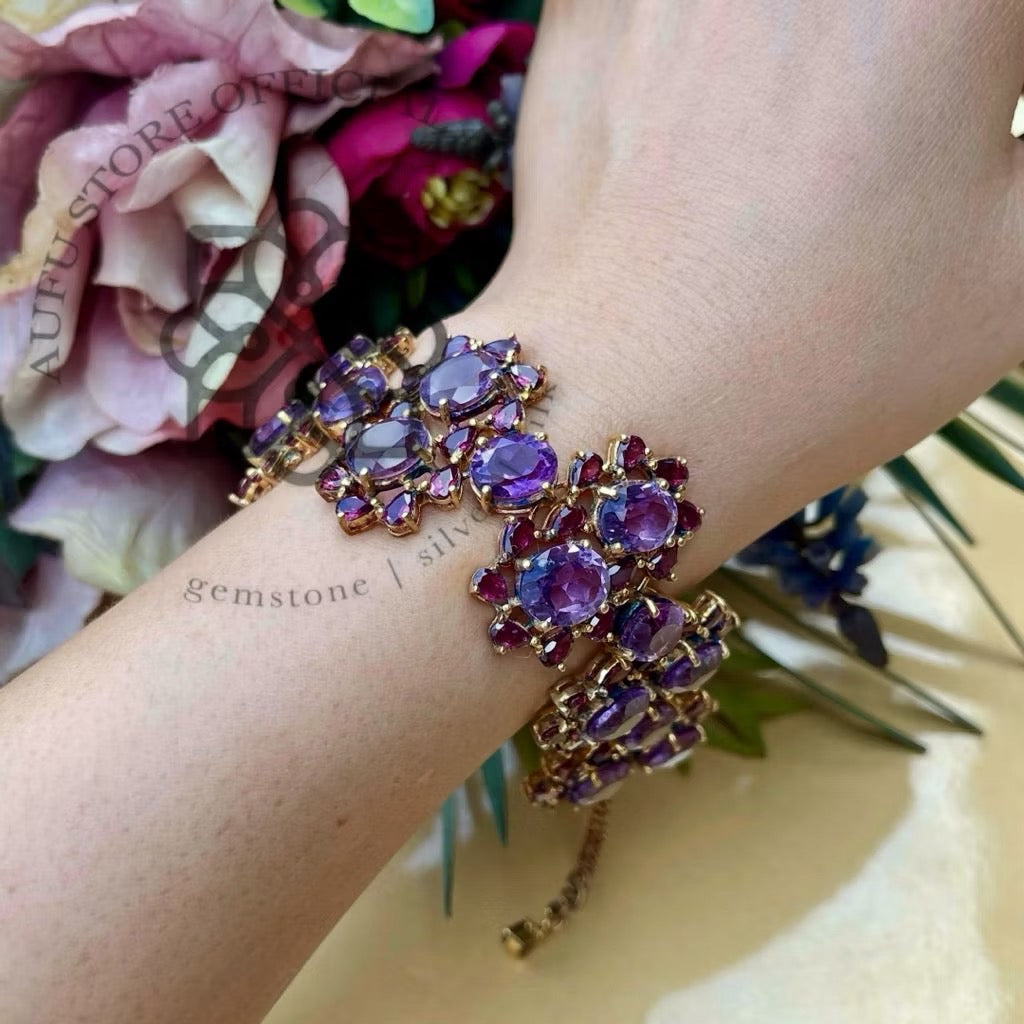 สร้อยข้อมืออเมทิสต์ดีไซน์คลัสเตอร์ ประดับพลอยสีม่วง สไตล์หรูหราคลาสสิก   Luxury Amethyst Cluster Bracelet in Classic Elegant Design