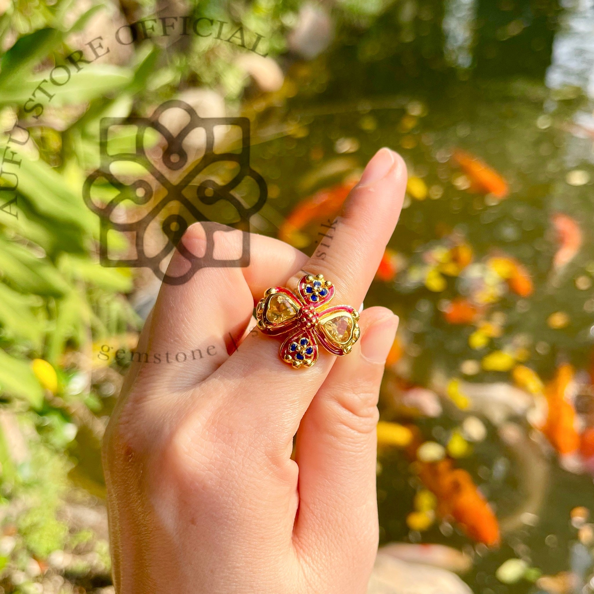 แหวนซิทรินดีไซน์ดอกไม้ ประดับพลอยหลายสี งานลงยาโบราณ Citrine Floral Ring with Multicolor Gem Accents (Handcrafted Enamel)