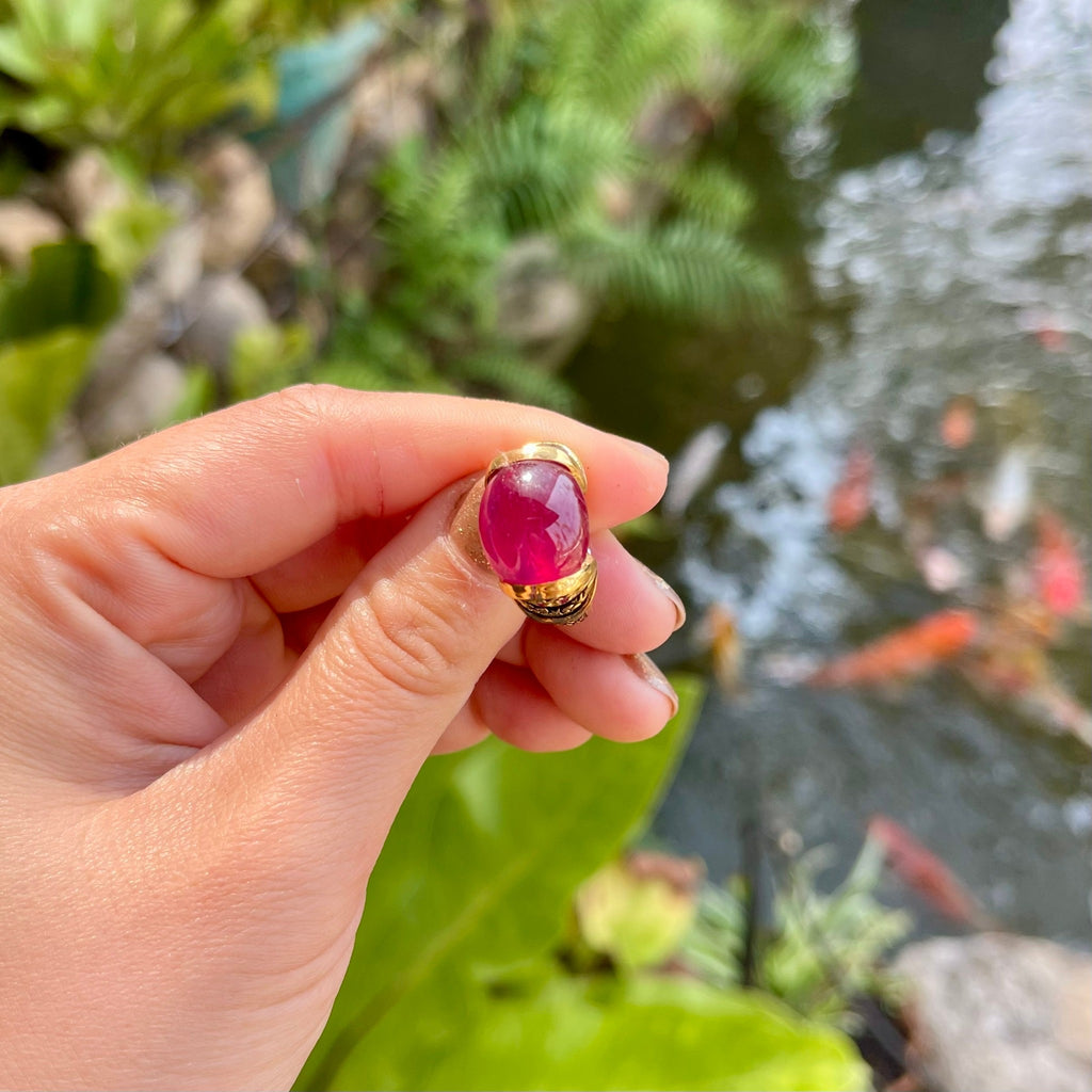 แหวนทับทิมก้อนโบราณ รุ่น “Royal Red Ember” “อัคนีวรรณ” Royal Red Ember – Antique Ruby Cabochon Ring