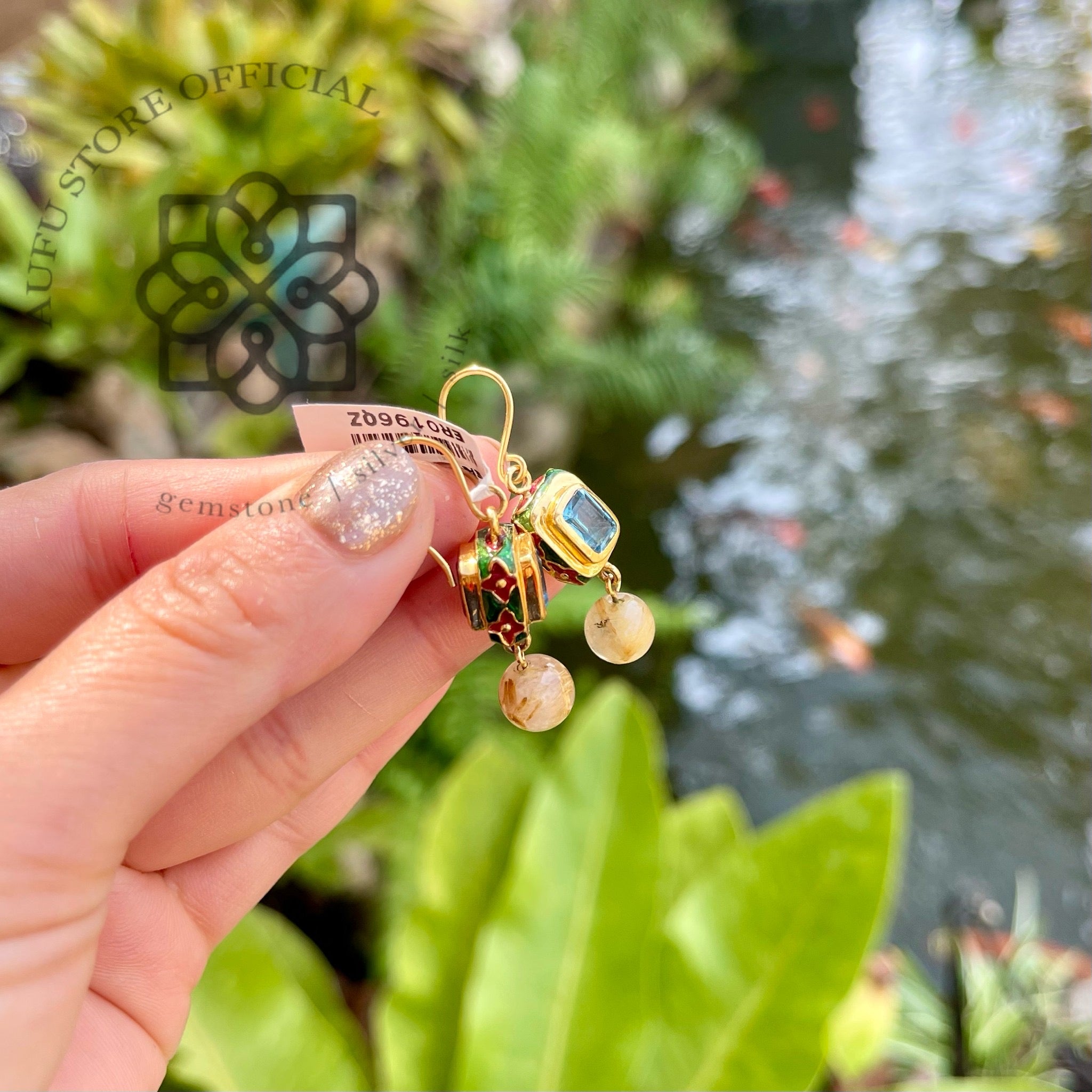 ต่างหูบลูลอนดอนประดับไหมทอง รุ่น “Skyline Aura” “ฟ้าเรืองทอง” Skyline Aura – London Blue Topaz & Rutilated Quartz Earrings