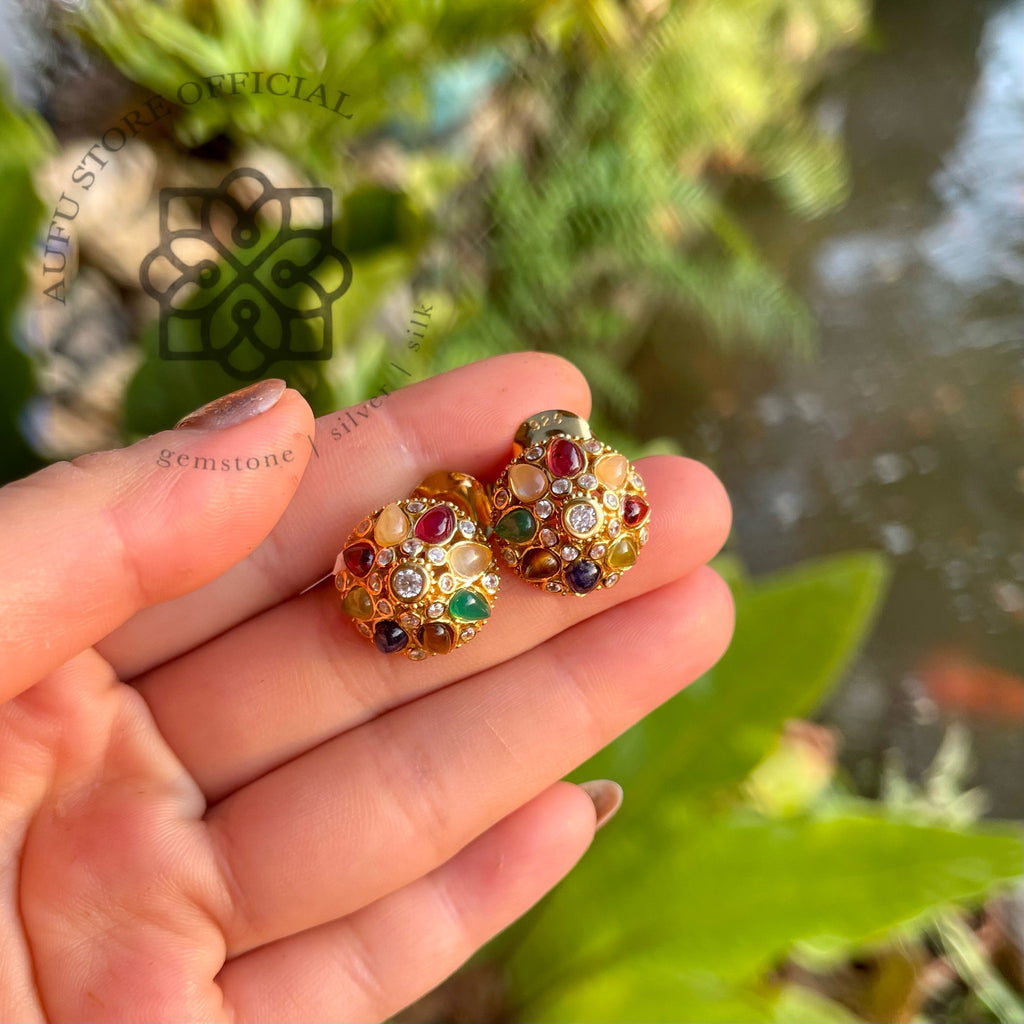 ต่างหูนพเก้าทรงโดม รุ่น “Nine Treasures Dome” “เก้าศรีมงคล” Nine Treasures Dome – Navaratna Cluster Earrings