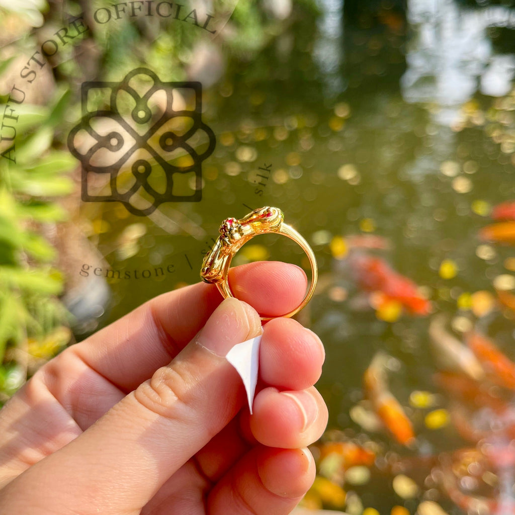 แหวนซิทรินดีไซน์ดอกไม้ ประดับพลอยหลายสี งานลงยาโบราณ Citrine Floral Ring with Multicolor Gem Accents (Handcrafted Enamel)