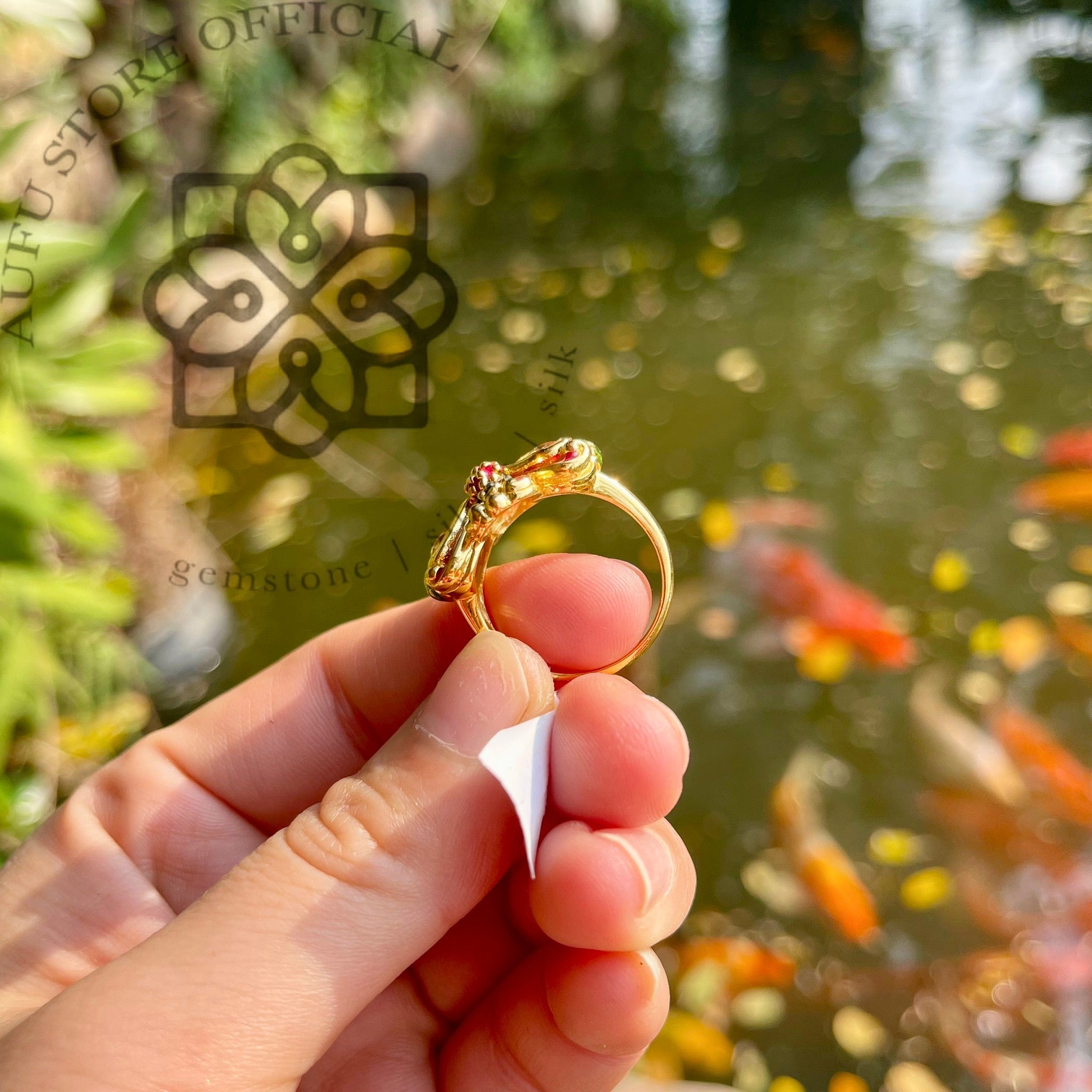 แหวนซิทรินดีไซน์ดอกไม้ ประดับพลอยหลายสี งานลงยาโบราณ Citrine Floral Ring with Multicolor Gem Accents (Handcrafted Enamel)