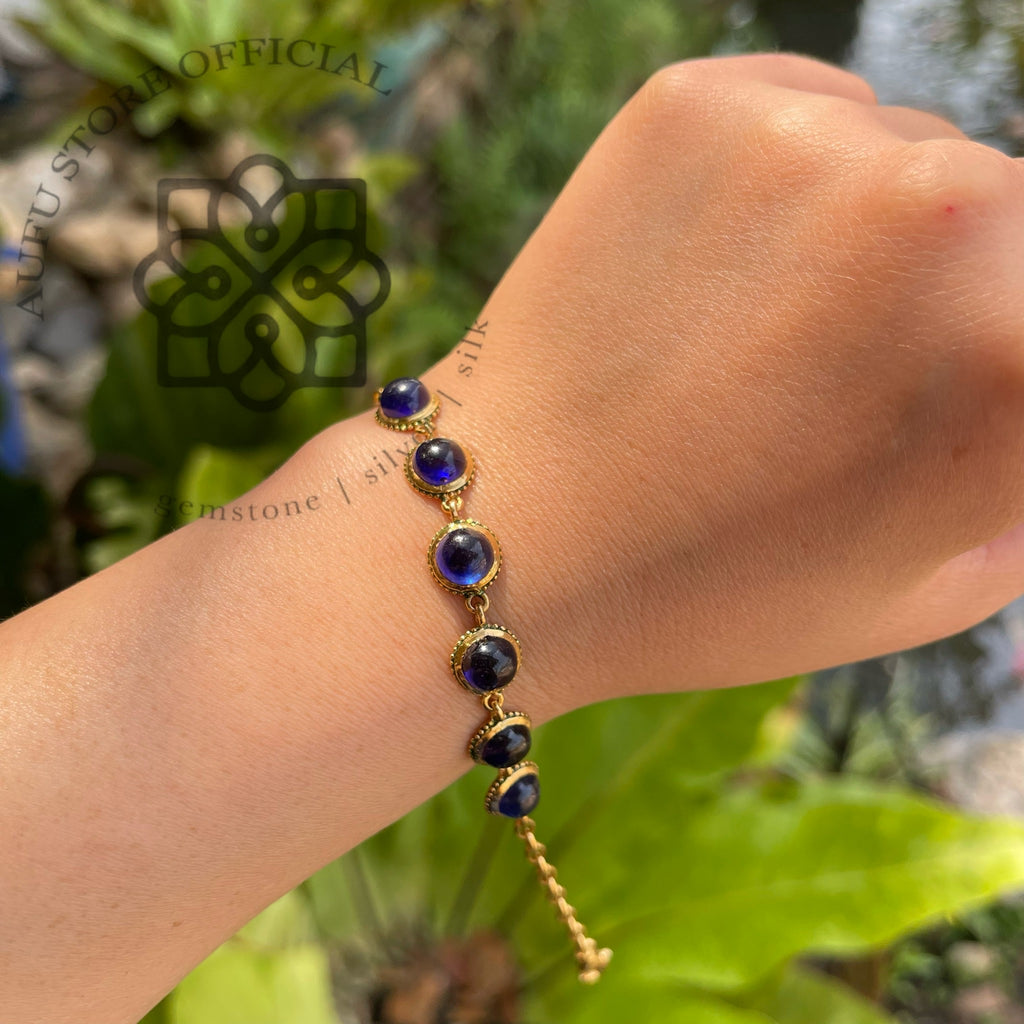 สร้อยข้อมือไพลิน รุ่น “Midnight Sapphire Elegance” “ศิลาไพลินรัตติกาล” Midnight Sapphire Elegance – Premium Blue Sapphire Bracelet