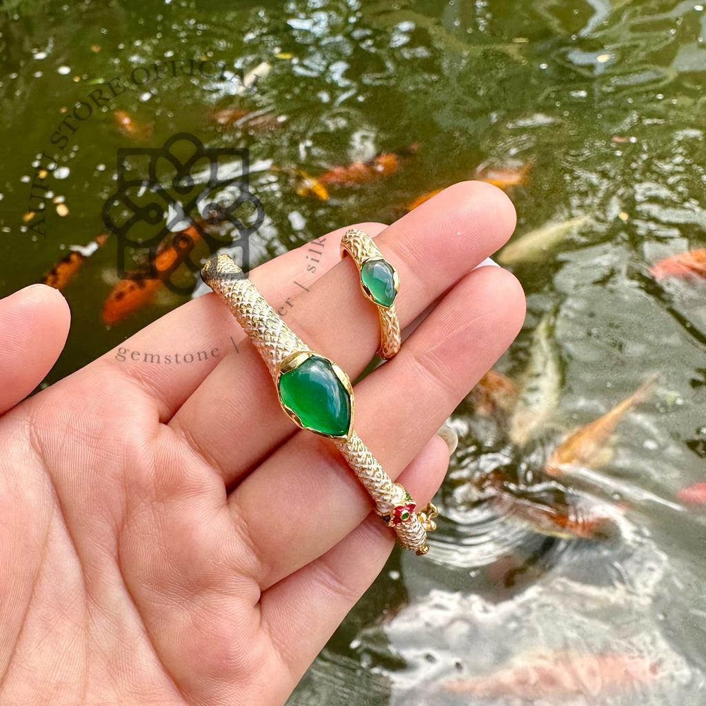 เซ็ตงูคู่พลอยโมราเขียว – แหวน และกำไลข้อมือ Green Chalcedony Snake Set – Ring & Bangle