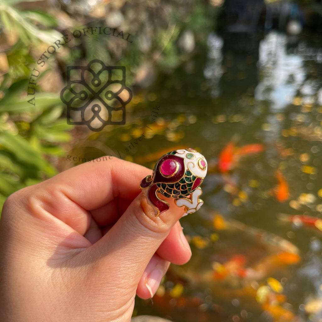 แหวนปลามงคลลงยา ประดับพลอยทับทิม Enamel Fish Ring with Natural Ruby